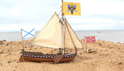 Сборная деревянная модель ботика Петра I