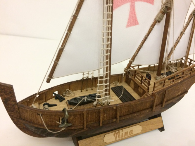 Конструктор из дерева корабль КАРАВЕЛЛА La Nina с инструментами - K09N