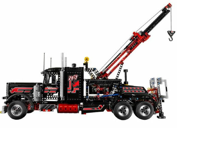 Конструктор XINGBAO 20020 Буксировщик тягач - Technic 8285